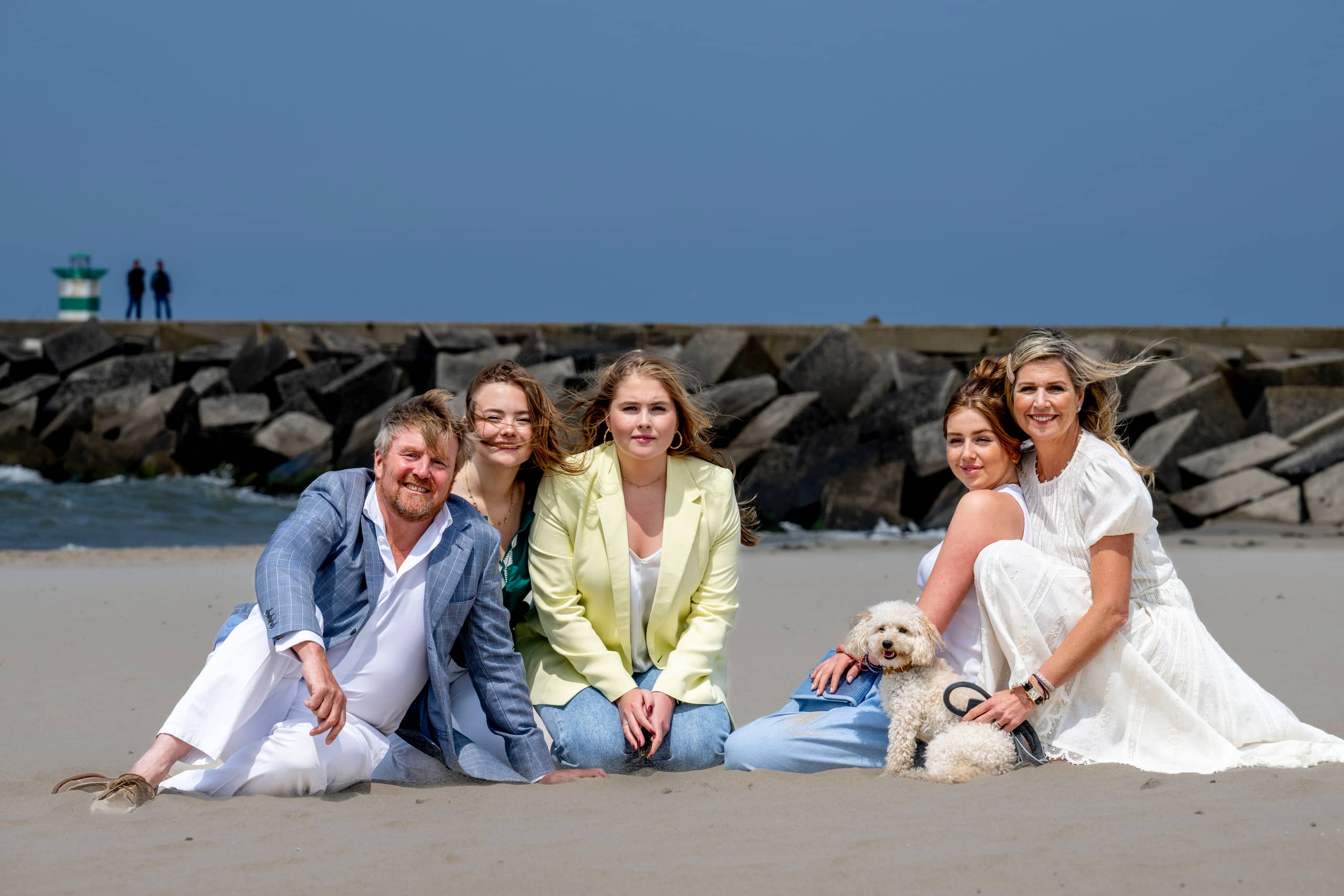 2023 Royal family at the beach photo session