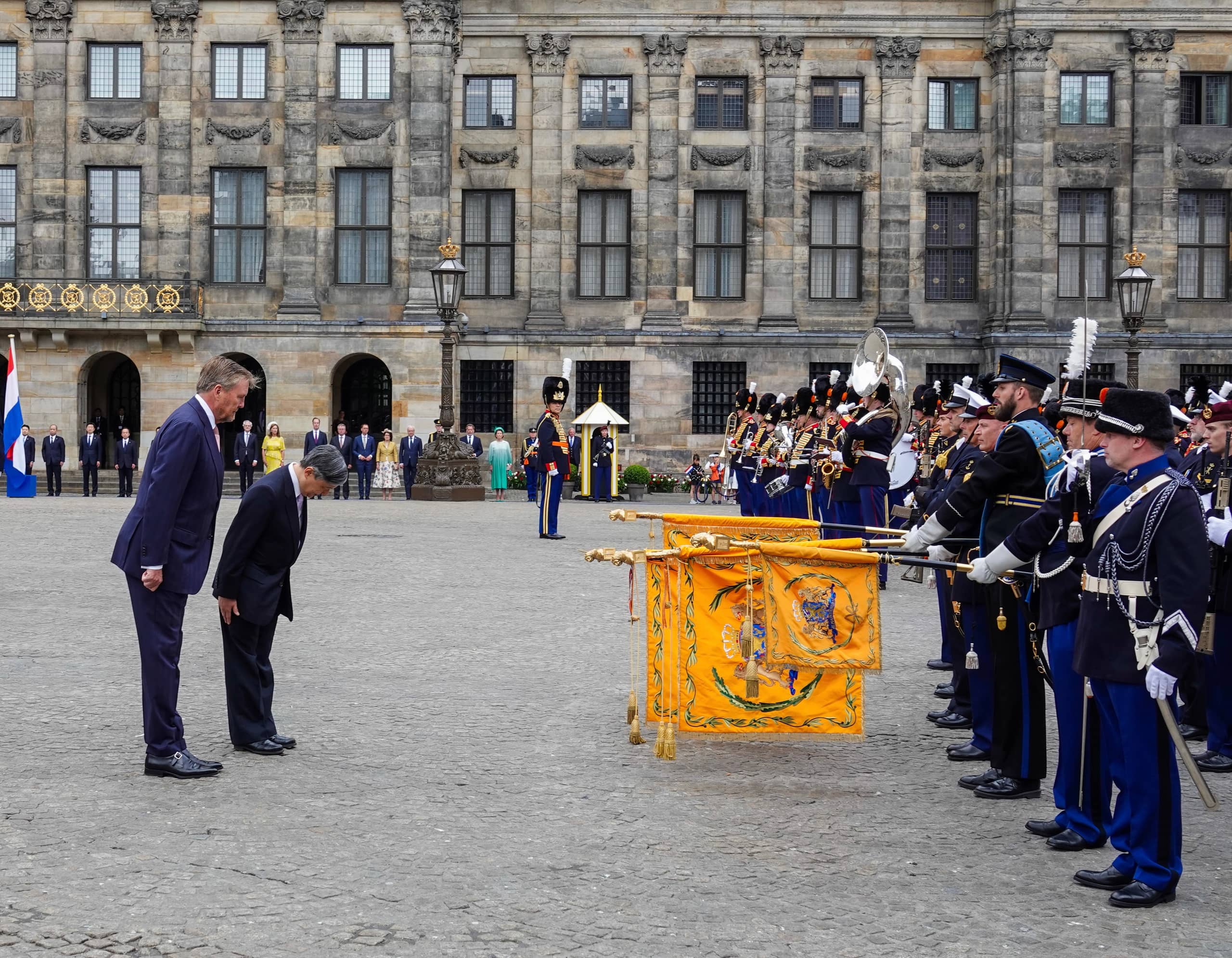 Welcome ceremony state visit Emperor of Japan to the Netherlands